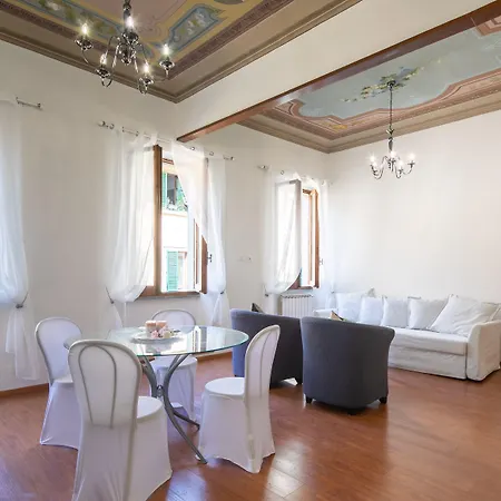 Apartment Affreschi By Mmega